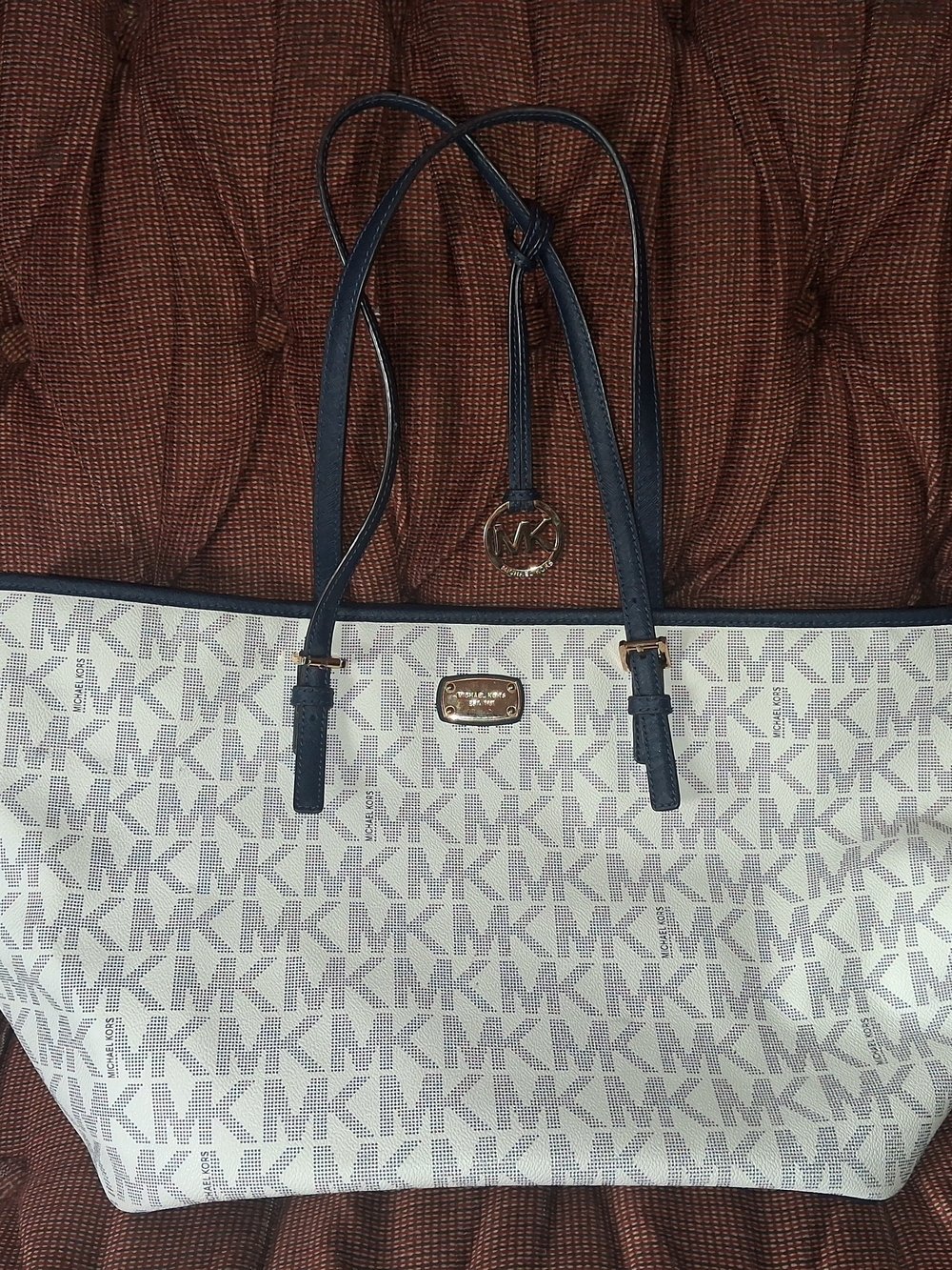 Authentic Michael Kors Jet Set East West Tote Bag - White/Navy (EUC!) - Picture 2 of 16
